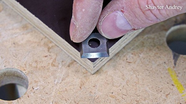 Соединил твердосплавную пластинку и фанеру, получил уникальный инструмент!