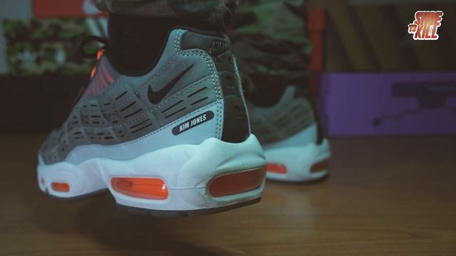 26 - AIR MAX 95 - KIM JONES BLACK TOTAL ORANGE (ON FEET) смотреть онлайн
