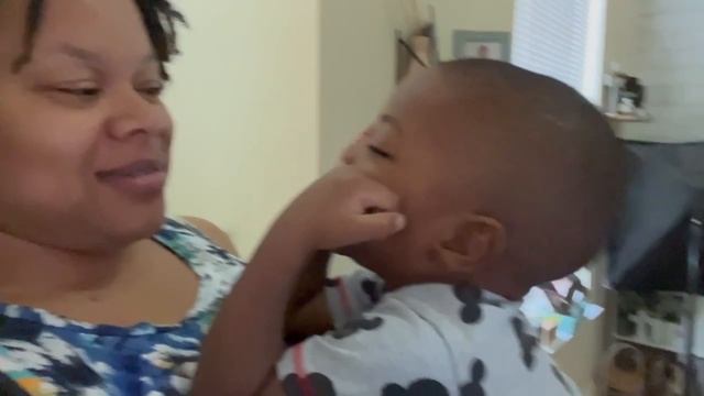 Waiting in the rain at the JOJO CONCERT! | PICTURE WEEK with THE BOYS смотреть онлайн