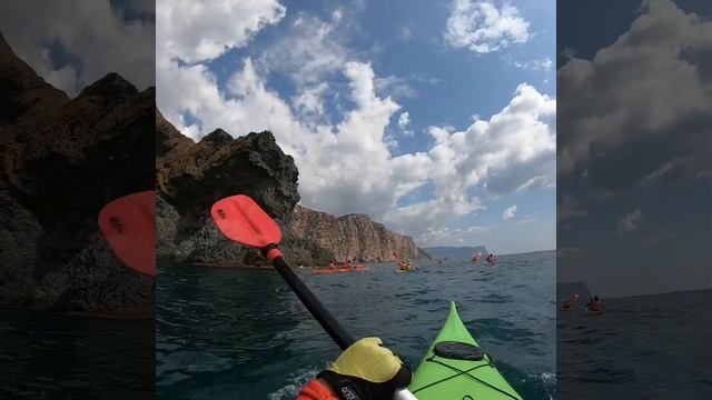 Оранжевый кед в каяке 😉 смотреть онлайн