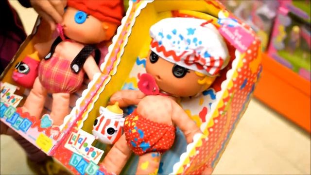 Аида за покупками в Жироне Коста Брава Aida's Shopping day Girona Costa Brava Spain смотреть онлайн