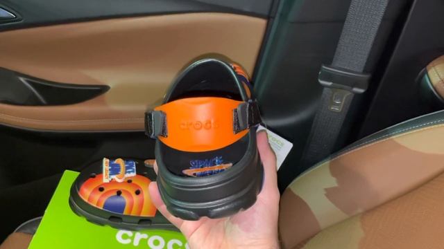 Crocs Space Jam 2 Classic All Terrain Clog Black Purple shoes смотреть онлайн
