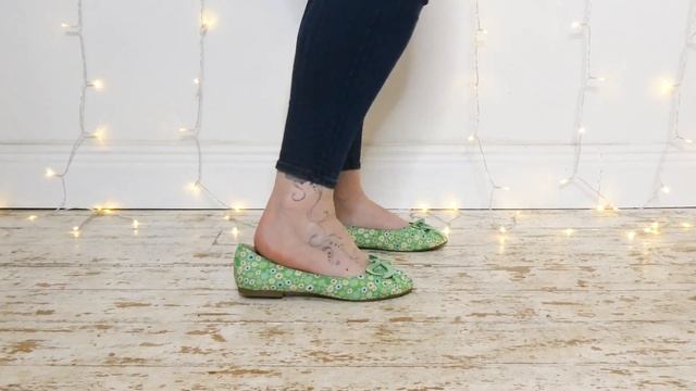 MASSIVE EVERYTHING5POUNDS FLAT SHOE HAUL | £5 FLAT SHOE TRY ON HAUL смотреть онлайн