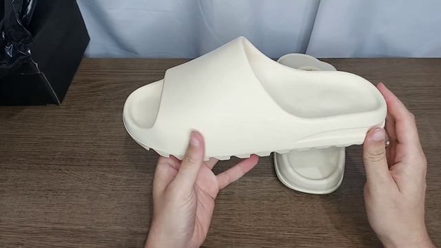 SHOPEE Chinelo Adidas Yeezy Slide ( Umboxing +REVIEW +On Feet) смотреть онлайн