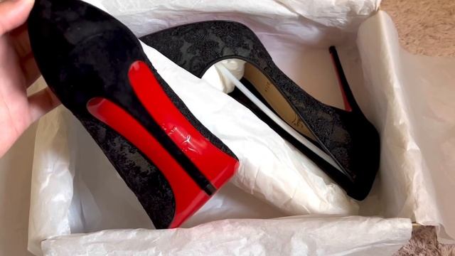 Unboxing🎁 Christian Louboutin Follies Lace 100mm in black suede leather🖤 смотреть онлайн