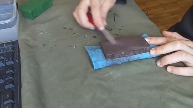 Sharpening with Belgian Blue Stone -sample1 смотреть онлайн