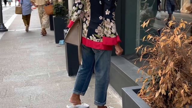 What are people wearing in Italy 🇮🇹 смотреть онлайн