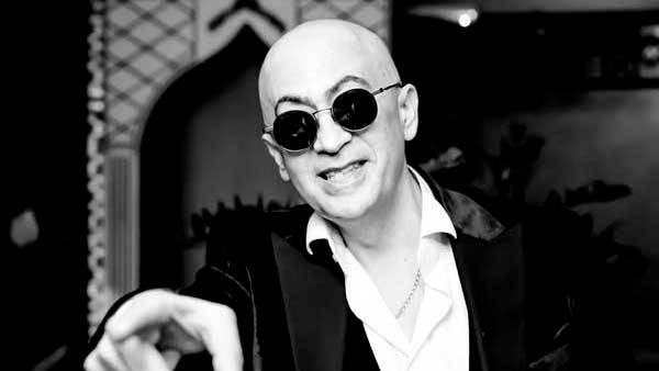 Азербайджанская песня "Когда ты улыбаешься" , исполняет певец Азад с певицей Арзуханым смотреть онлайн