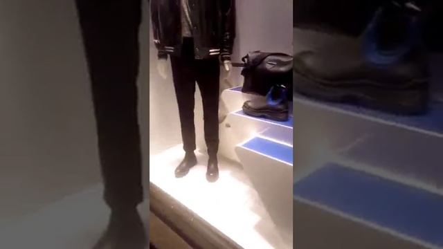 Папа гуляет по Праге🐒🐒🐵🐵 смотреть онлайн