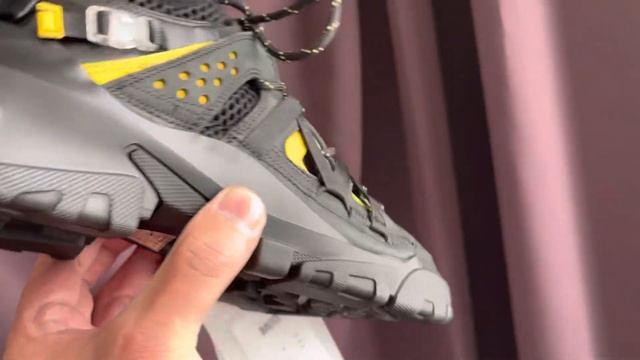 Кроссовки Alexander McQueen смотреть онлайн