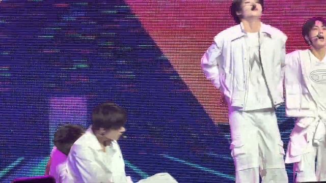 Go Big Or Go Home - Enhypen Manifesto World Tour Anaheim Day 1 смотреть онлайн