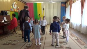 Игра "Катись, катись, яичко", младшая группа №10