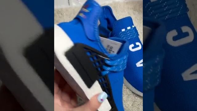 Adidas NMD Human Race Blue x Pharrell Williams синие смотреть онлайн