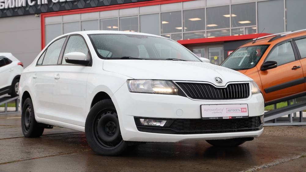 Skoda Rapid белый смотреть онлайн