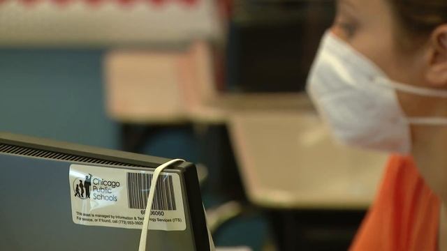 CPS middle school students return to classrooms Monday смотреть онлайн