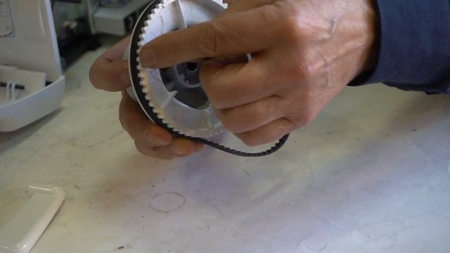 Оверлок Brother 1034D - нетипичный творческий ремонт. Часть 2. смотреть онлайн