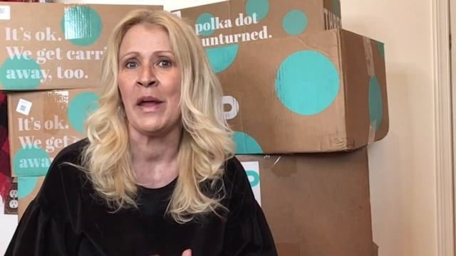 ThredUp Shoe Rescue Mystery Box Sales Report смотреть онлайн