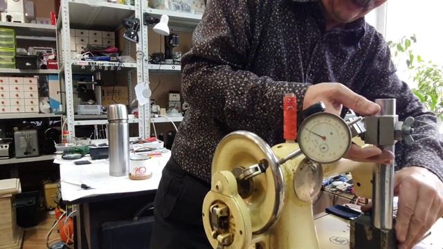 Ловлю сотки, починяю примус... смотреть онлайн