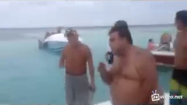 ТАНЦЕВАЛЬНЫЙ БАТЛ "ТОЛСТЯЧКА И КРАСОТКИ" смотреть онлайн