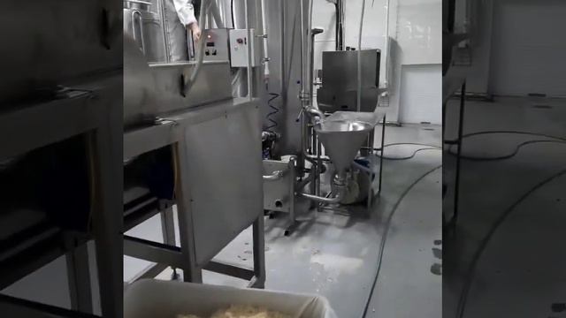 Очистка соевого молока от окары на центрифуге смотреть онлайн