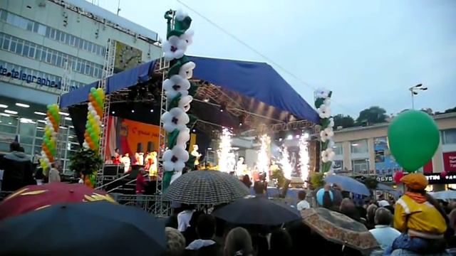 Гирлянда Распускающиеся цветы Кисловодск 2011