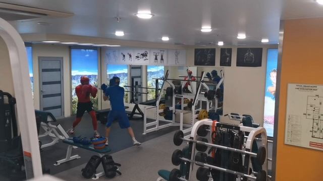 Спаринг на ручках (бокс) ИНК 31.10.2024 смотреть онлайн