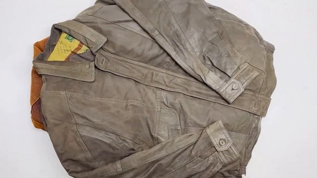 Мешок № 3642. Кожаные Куртки Винтаж, Швейцария! Арт 3667. Вес 35,1 кг. Кол-во 28 шт. смотреть онлайн