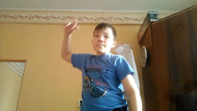 Как нужно танцевать под позитивную музыку смотреть онлайн