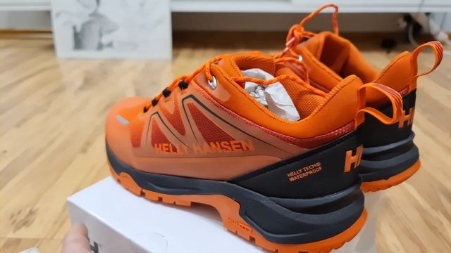 Helly Hansen HH Cascade Low HT unboxing Review  On Feet
