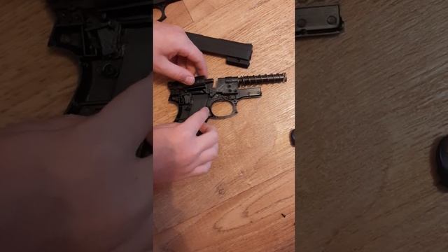 схема пистолета 🔫 смотреть онлайн