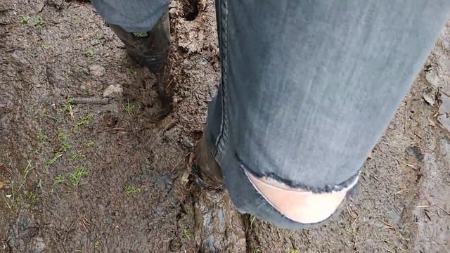 Rubber boots in mud (Part 1) смотреть онлайн