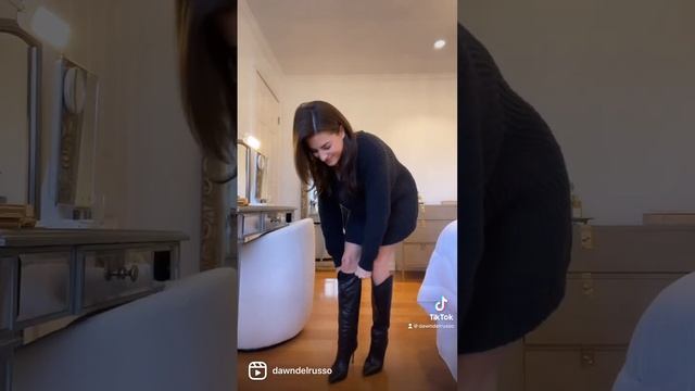 Black Leather Skirt, Sweater and Knee High Boot | OOTD смотреть онлайн