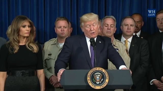 President Trump Visits with Civilian Heroes and First Responders смотреть онлайн