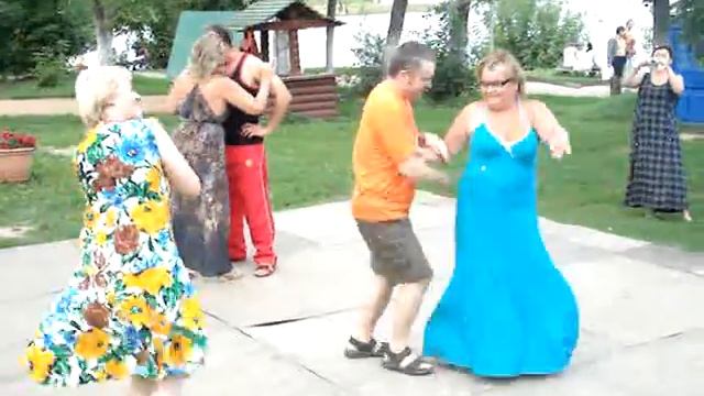 ДЕНЬ РОЖДЕНИЯ РОМЫ 2011 045.mpg смотреть онлайн