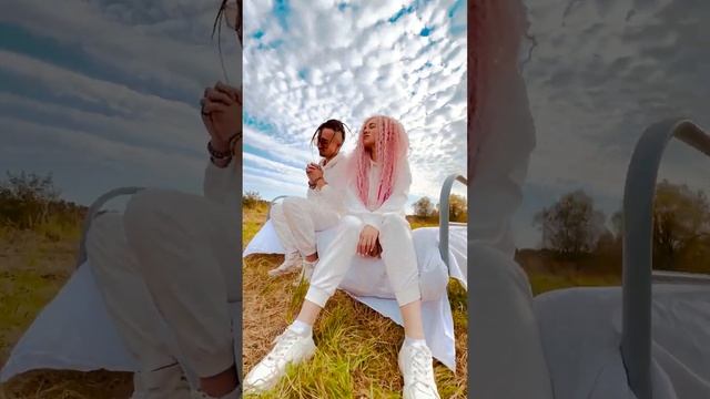 Gonopolsky - Лежа на капоте