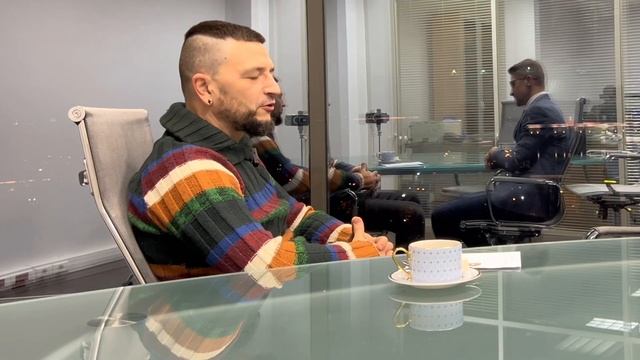 В голове у адвоката. Особенности личности определяют уровень доверия. смотреть онлайн