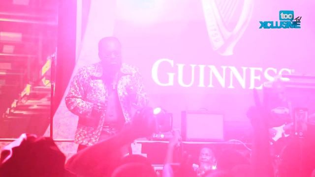 Adekunle Gold's Full Performance At Guinness Bright House Party last night смотреть онлайн