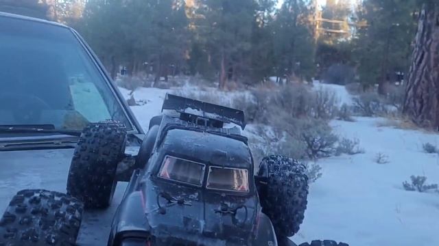 Arrma Notorious 6s Snow Play Pt.2 #arrma #arrmamafia #m2c #rclipobattery #6s