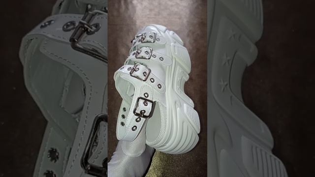 Модная обувь на платформе 2022/23. смотреть онлайн