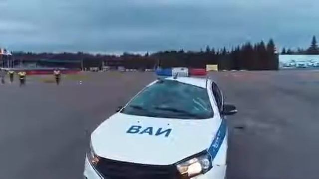 Полицейский разворот от Ваи смотреть онлайн