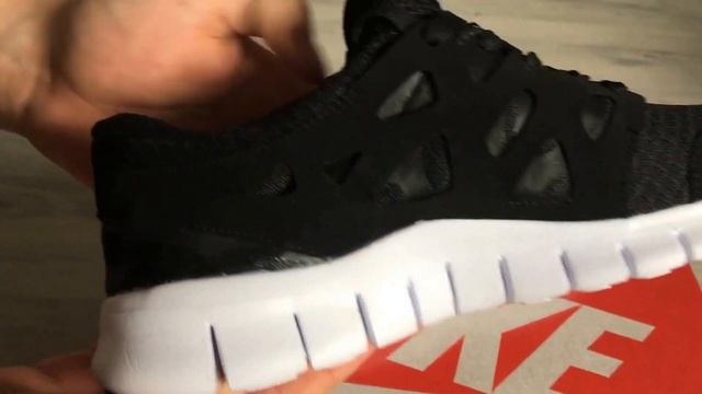 Обзор Nike Free Run 2.0 Black and white смотреть онлайн