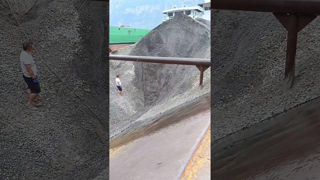 Строительство, разгрузка баржи , продолжение смотреть онлайн