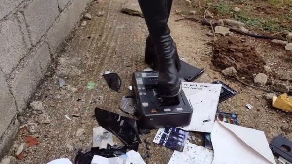 Mistressqueencrush - crush your mind!