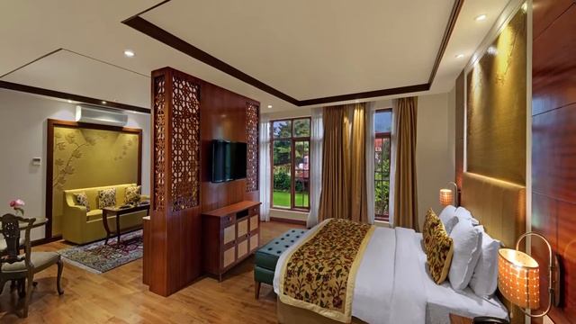 Top 10 Best Hotels to Visit in Srinagar | India - English смотреть онлайн