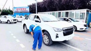 Isuzu D-Max 4WD, дизель 2.5 литра,  под заказ из Китая