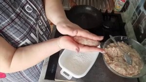 Нежнейшие котлеты с сюрпризом !! Когда не знаешь , что приготовить из доступных продуктов!!!