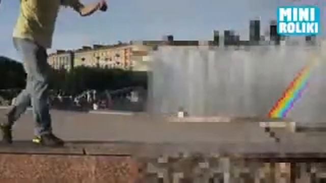 САМЫЕ МАЛЕНЬКИЕ РОЛИКИ смотреть онлайн