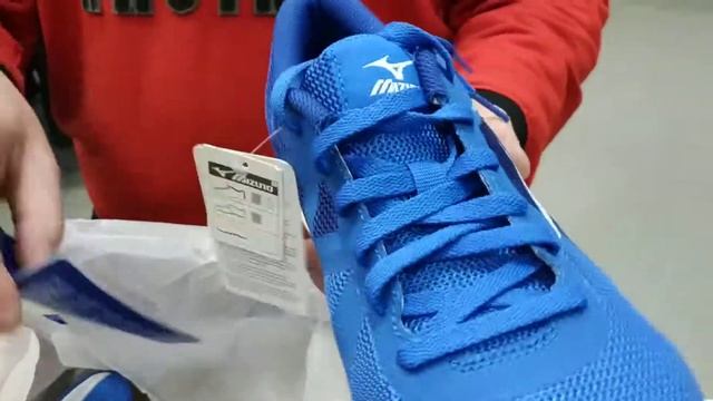 Обзор на кроссовки Mizuno Wave Synchro SL2 J1GE172843 смотреть онлайн