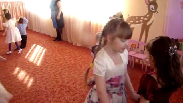"Весёлый танец." смотреть онлайн