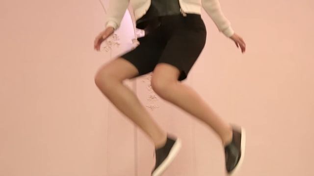 HÖGL Video Spring/Summer 2017 - Sporty Spirit Butterflight смотреть онлайн